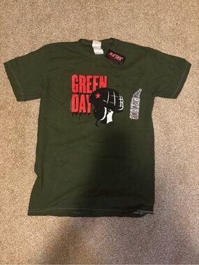 NWT Green Day band tee